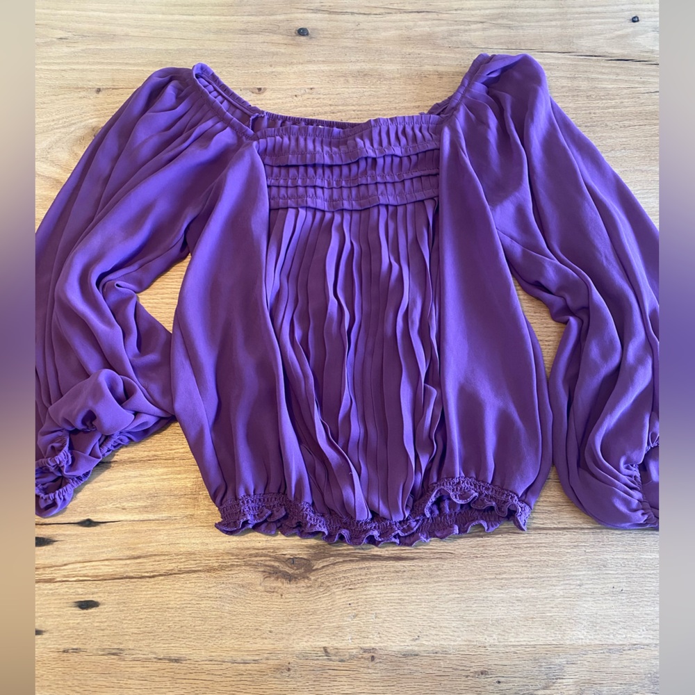 Studio M Purple Smocked Tucked Puff Sleeve Blouse Women’s M Preloved